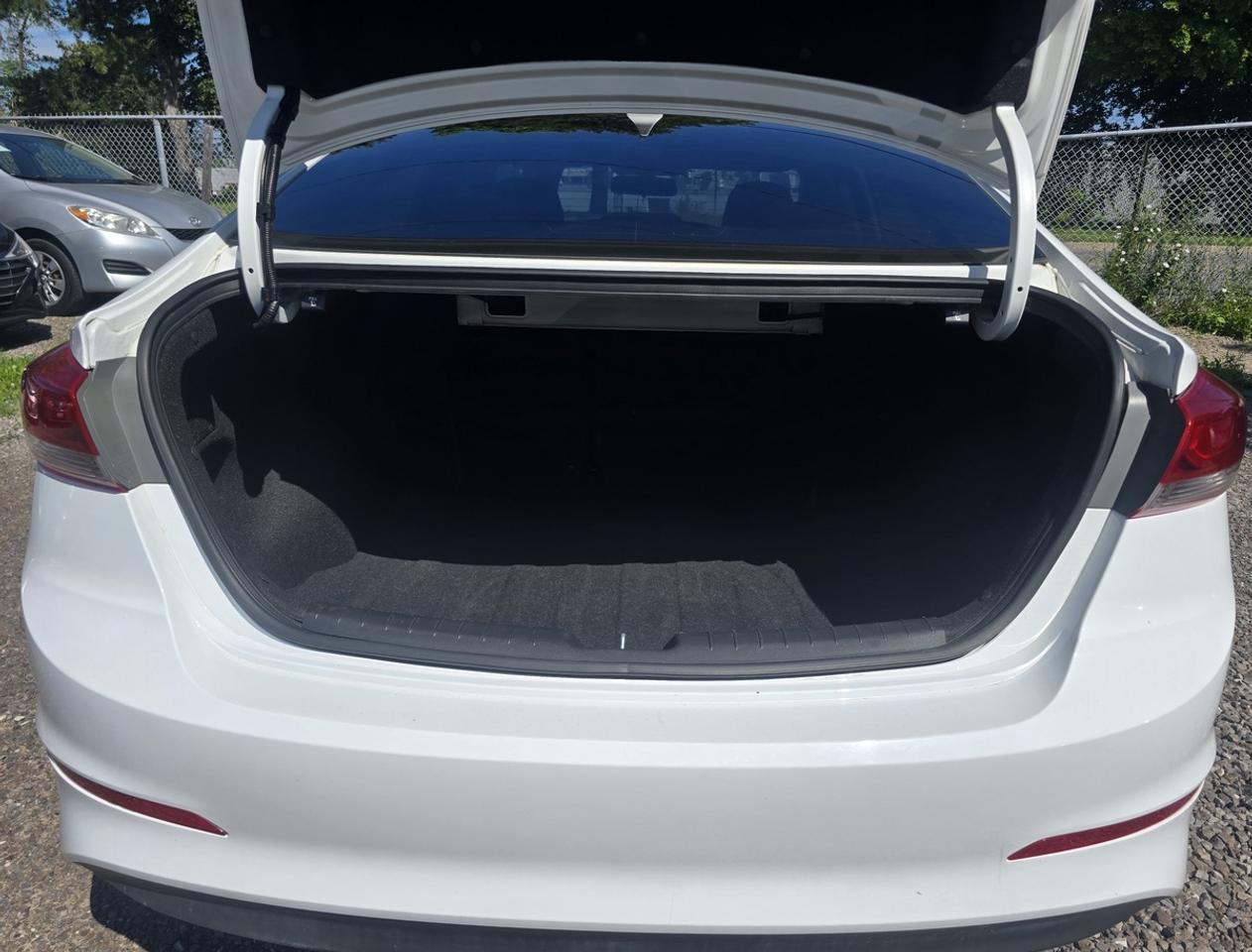 2018 Hyundai Elantra SEL Photo