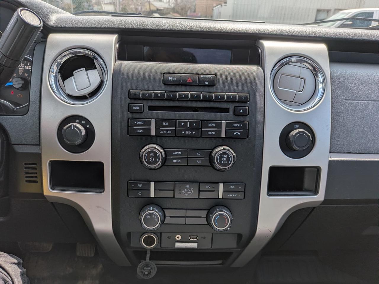 2014 Ford F-150 XLT REGULAR CAB LONG BED Photo
