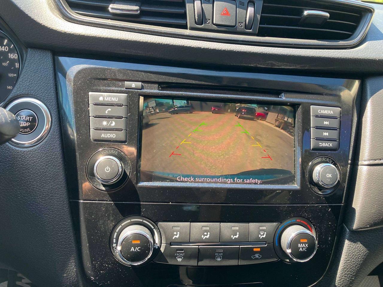 2018 Nissan Rogue SV Photo