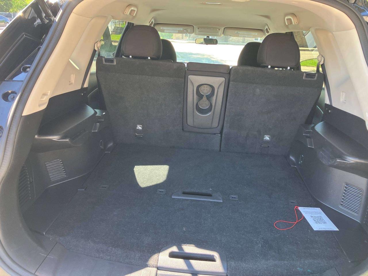 2018 Nissan Rogue SV Photo