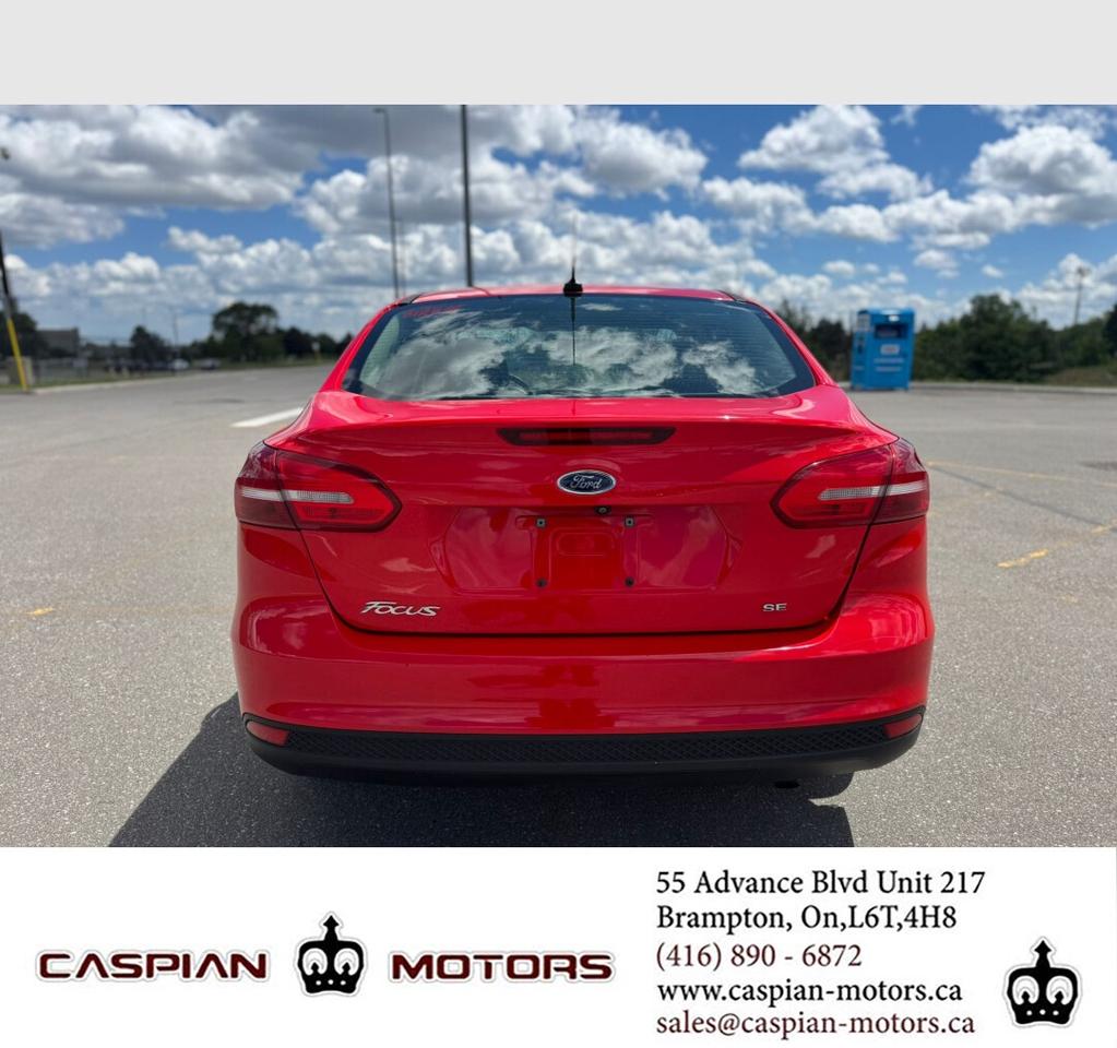 2017 Ford Focus SE Photo