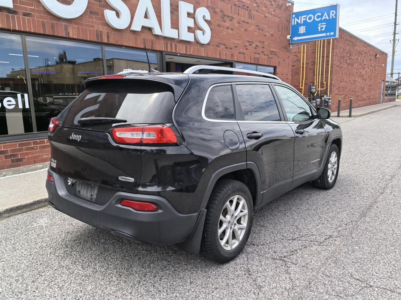 2016 Jeep Cherokee North Photo3