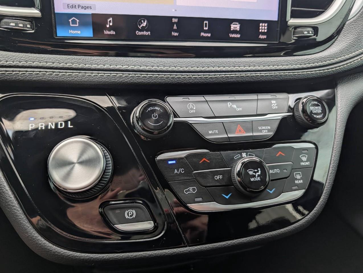 2021 Chrysler Pacifica Touring-L Plus Photo