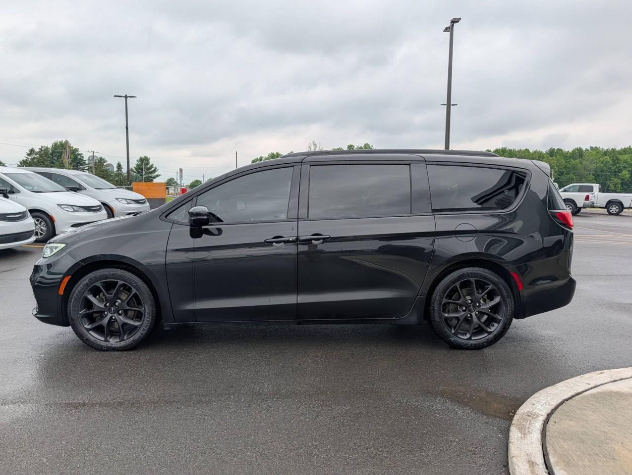 2021 Chrysler Pacifica Touring-L Plus Photo