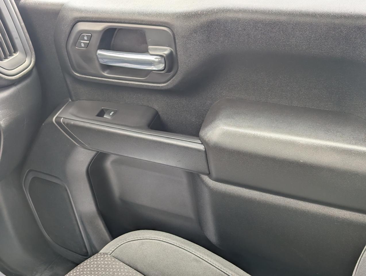 2021 Chevrolet SILVERADO 2500HD WT/CrewCab/6ftbed/V8-6.6L Photo