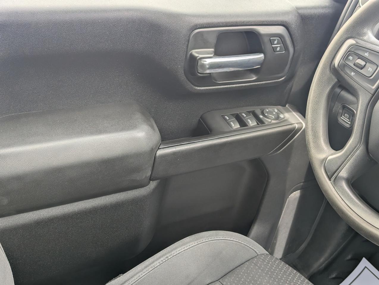 2021 Chevrolet SILVERADO 2500HD WT/CrewCab/6ftbed/V8-6.6L Photo