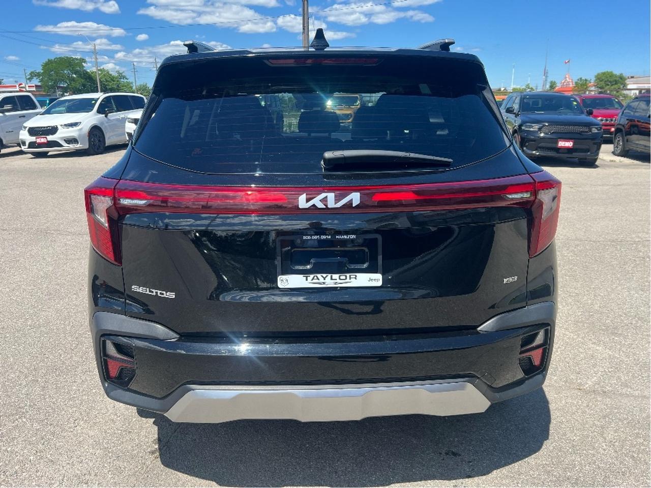 2025 Kia Seltos EX AWD Photo
