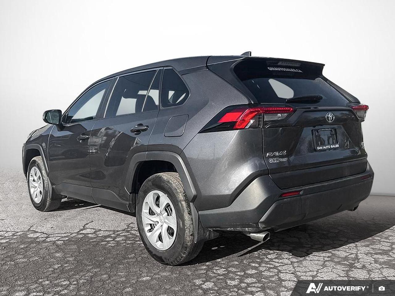 2024 Toyota RAV4 LE Photo3