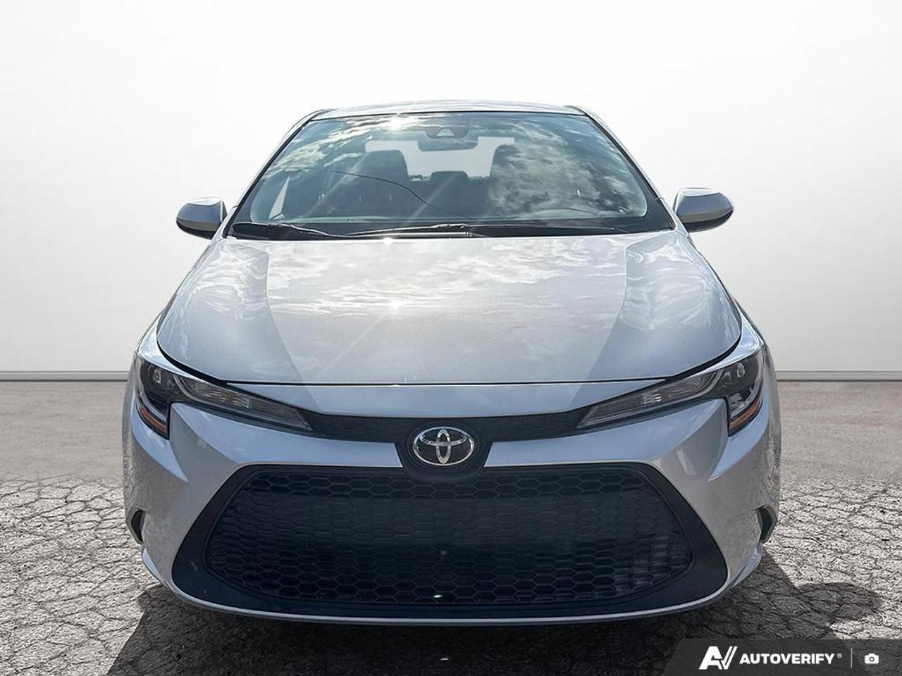 2022 Toyota Corolla LE Photo