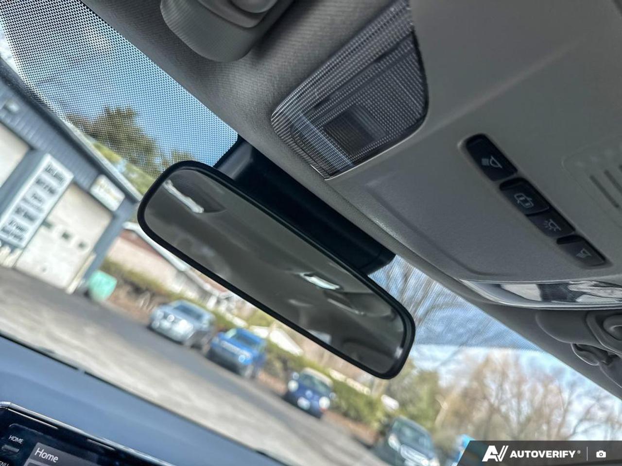 2022 Toyota Corolla LE Photo