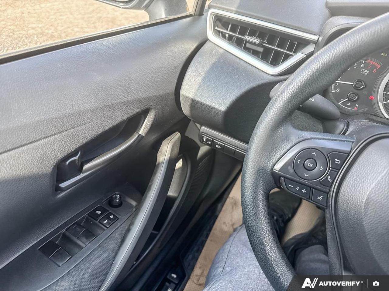 2022 Toyota Corolla LE Photo