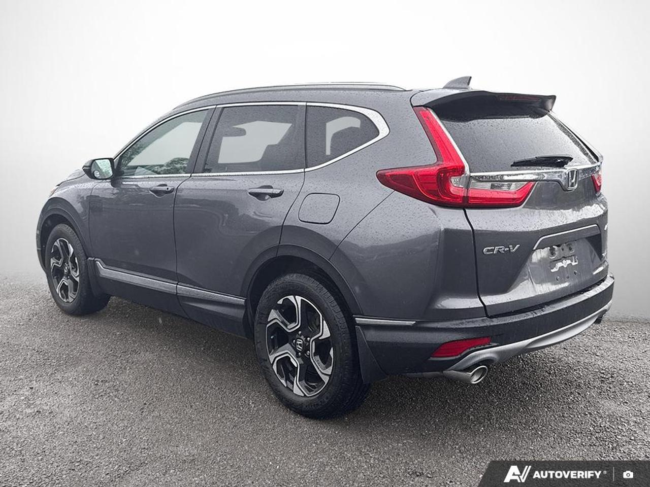 2017 Honda CR-V Touring Photo