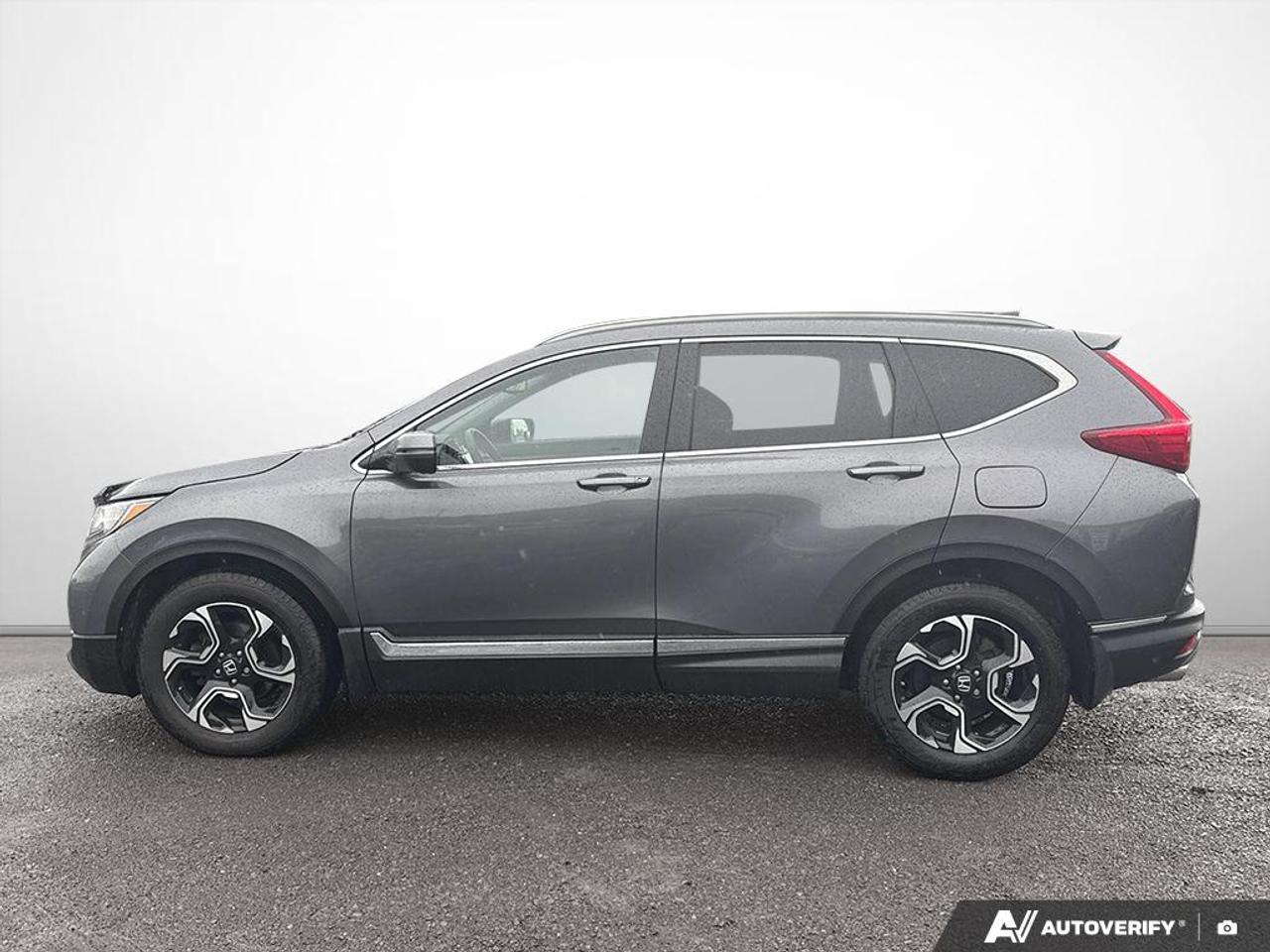 2017 Honda CR-V Touring Photo