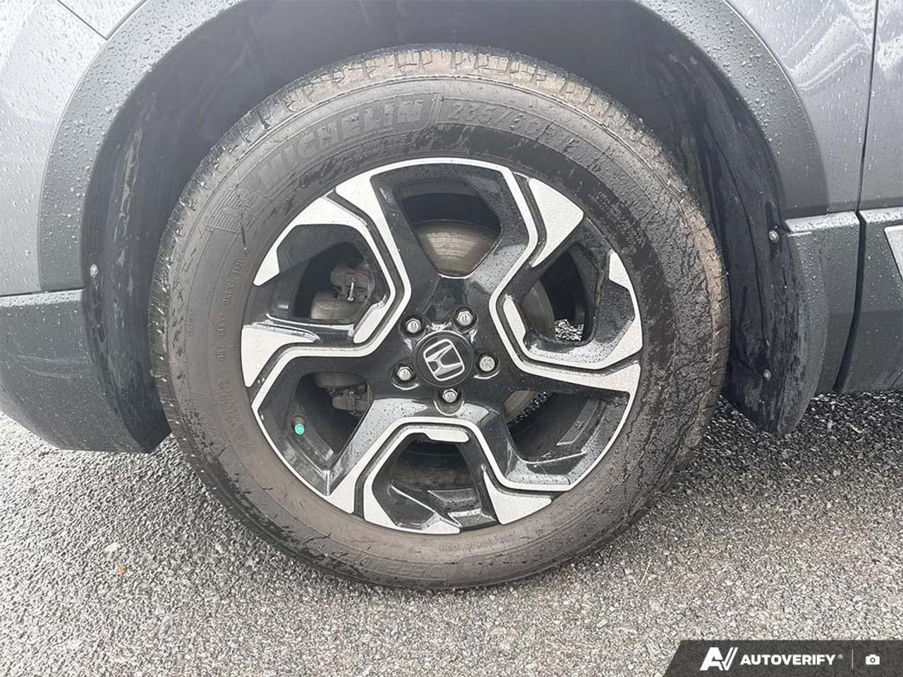 2017 Honda CR-V Touring Photo