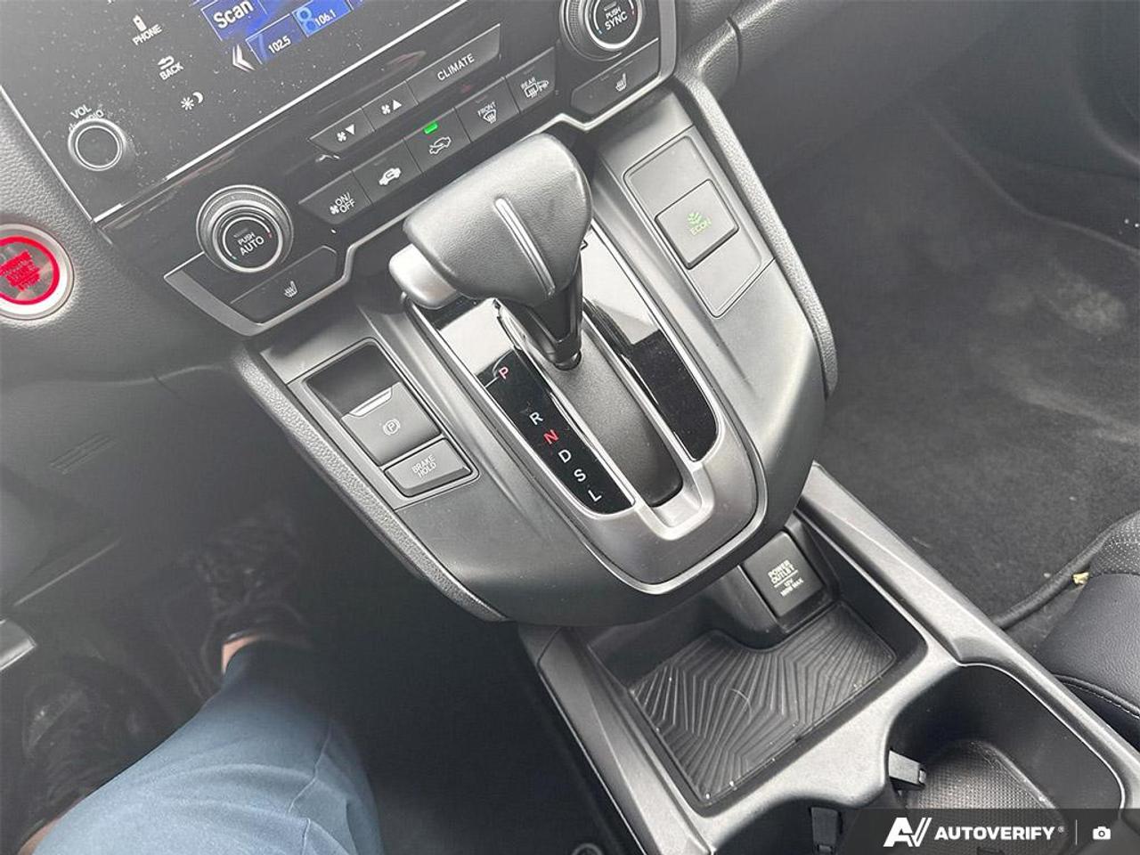 2017 Honda CR-V Touring Photo
