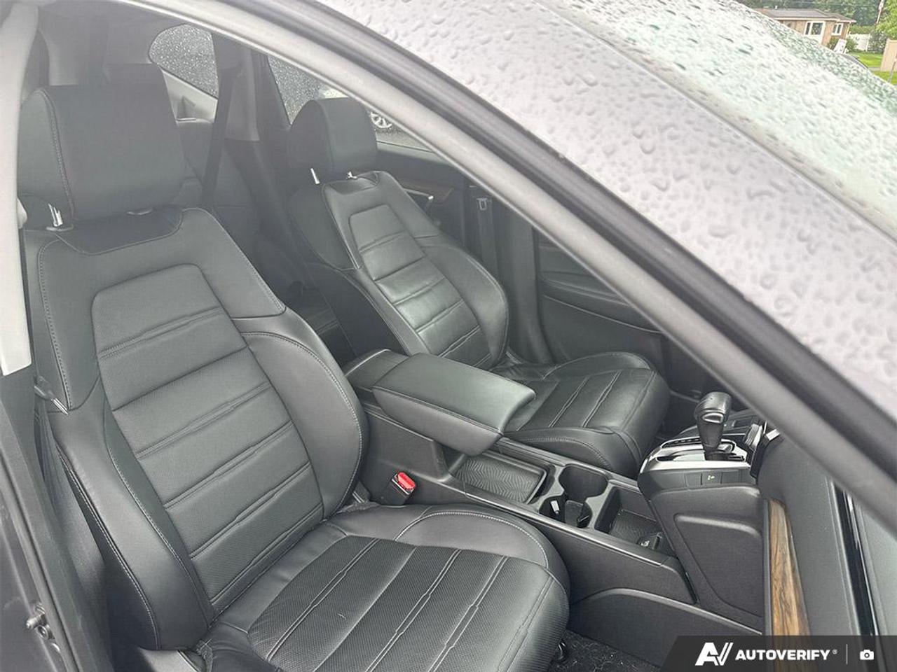 2017 Honda CR-V Touring Photo