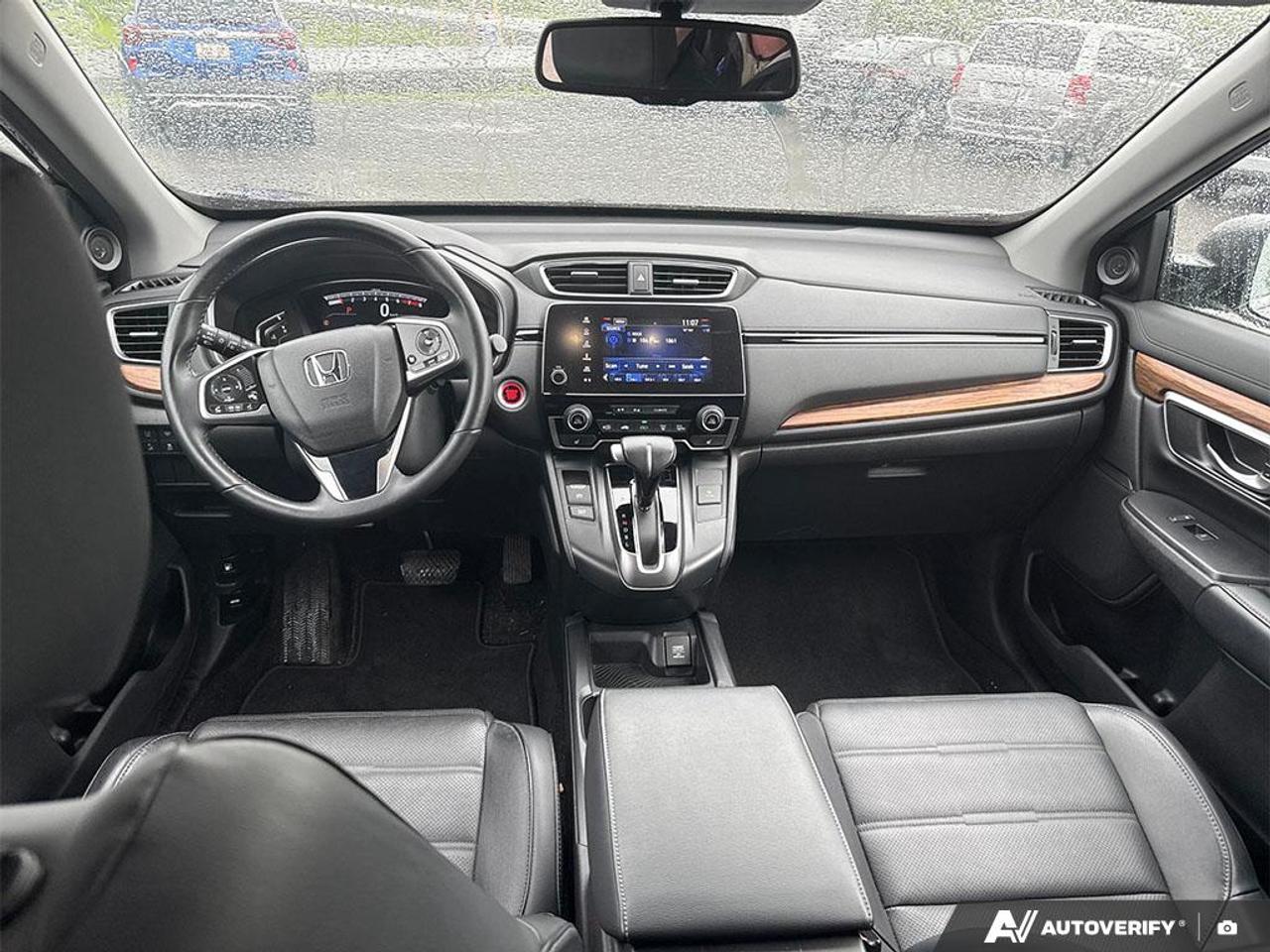 2017 Honda CR-V Touring Photo