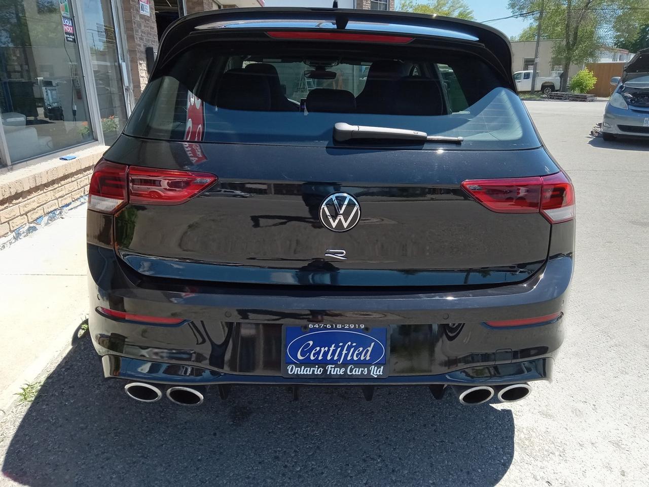 2025 Volkswagen Golf R BLACK EDITION Photo