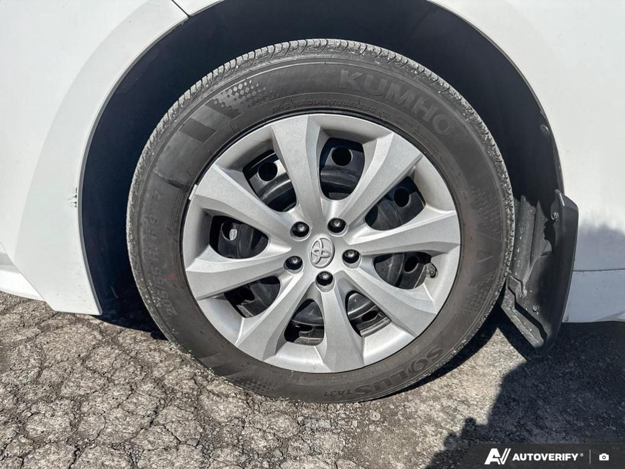 2024 Toyota Corolla LE Photo