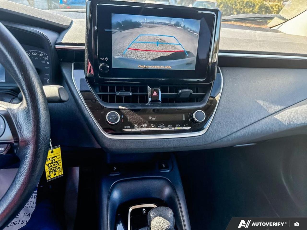 2024 Toyota Corolla LE Photo