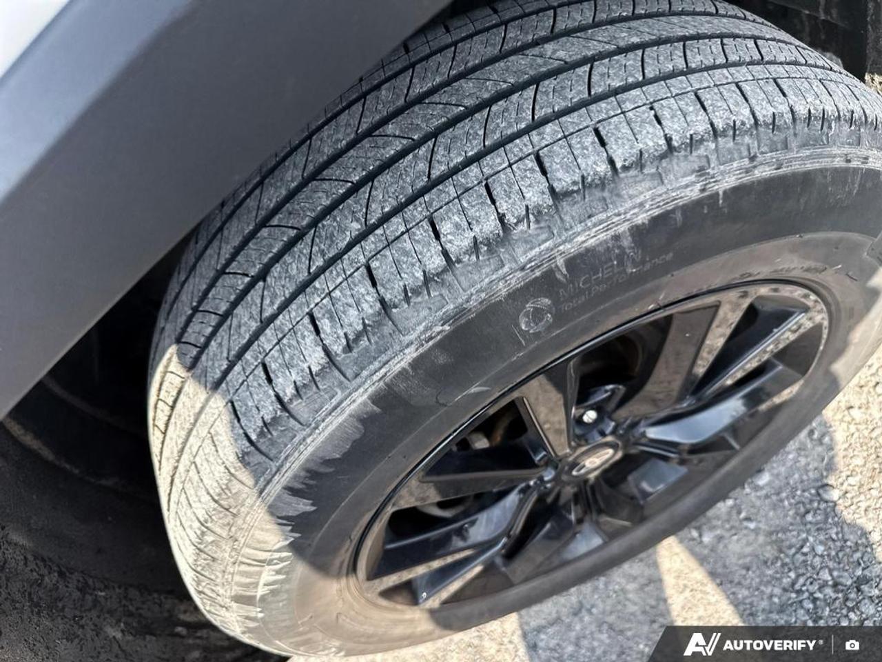 2021 Toyota RAV4 Hybrid XLE Photo