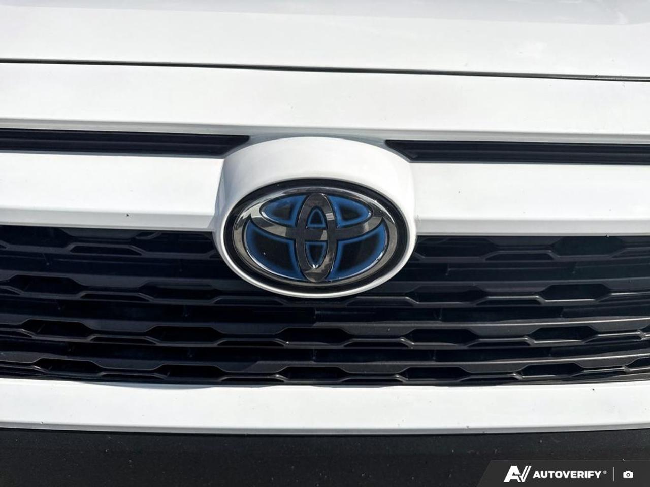 2021 Toyota RAV4 Hybrid XLE Photo