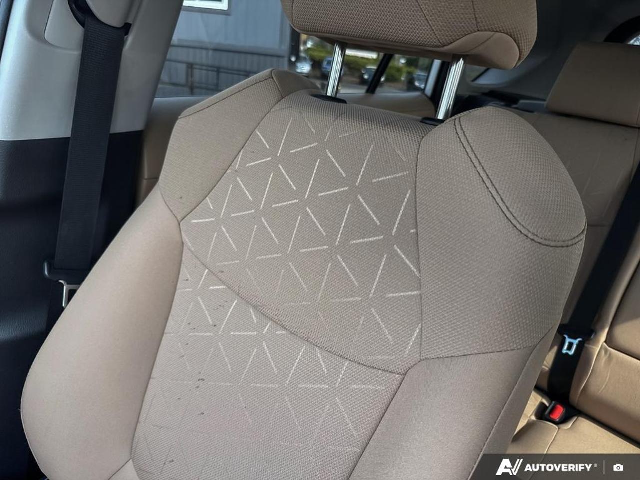 2021 Toyota RAV4 Hybrid XLE Photo