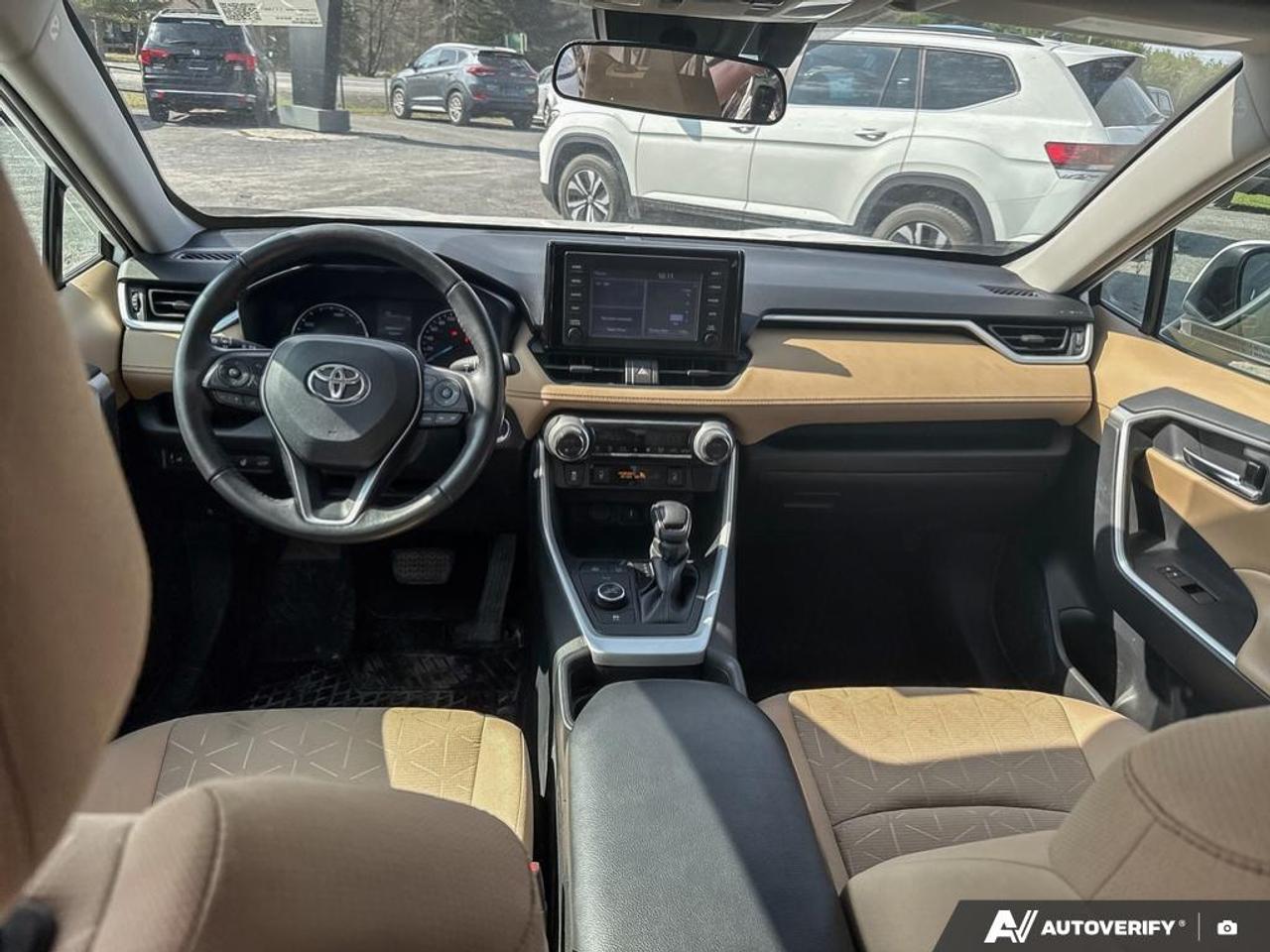 2021 Toyota RAV4 Hybrid XLE Photo