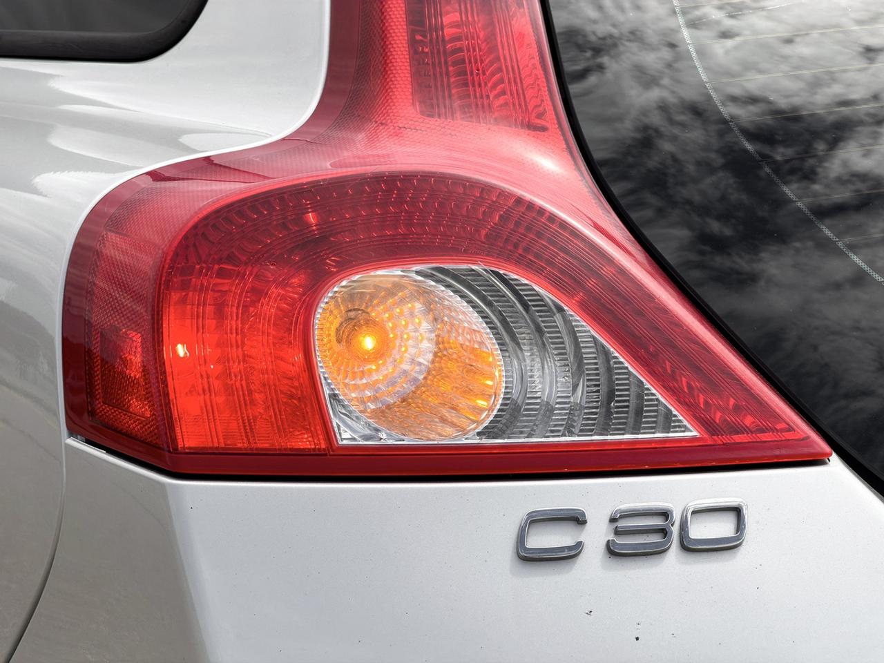 2010 Volvo C30 Cpe 2.4i Photo