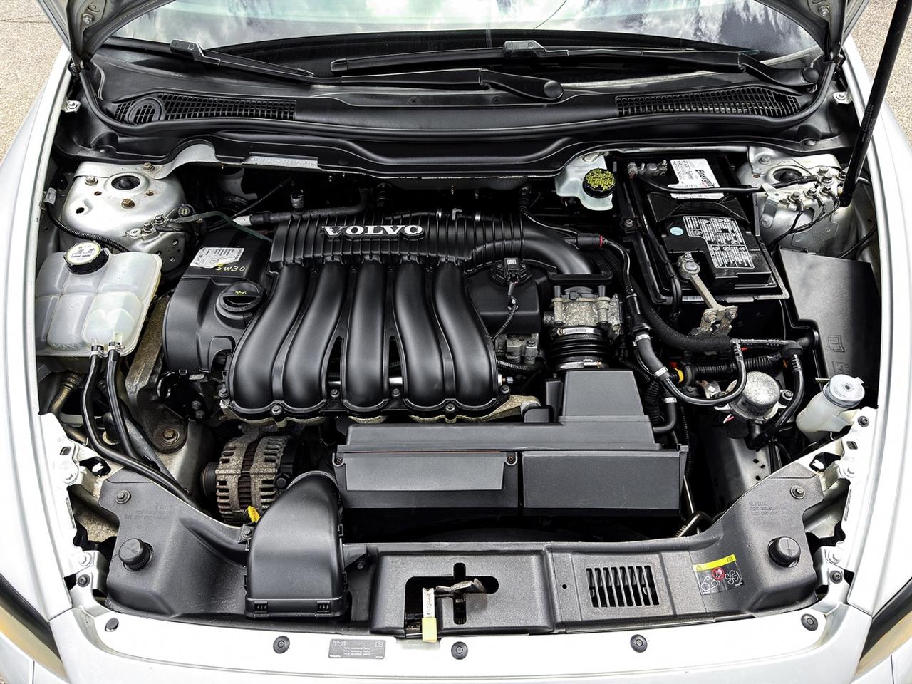 2010 Volvo C30 Cpe 2.4i Photo