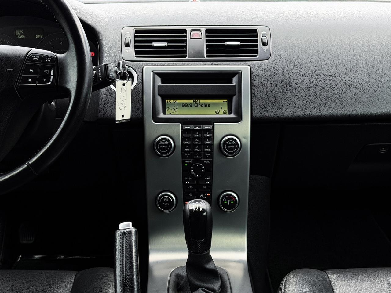 2010 Volvo C30 Cpe 2.4i Photo