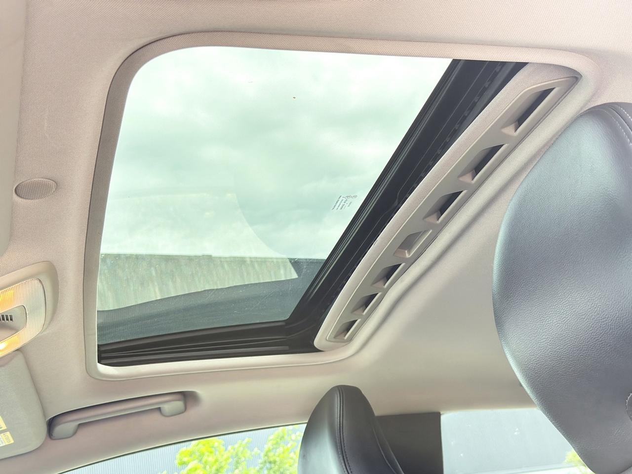 2010 Volvo C30 Cpe 2.4i Photo