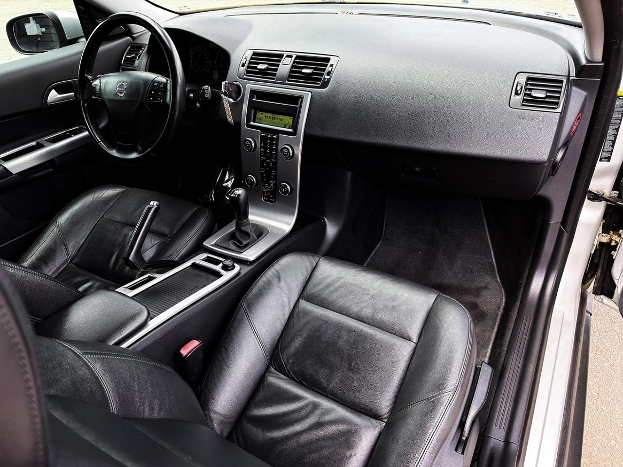 2010 Volvo C30 Cpe 2.4i Photo
