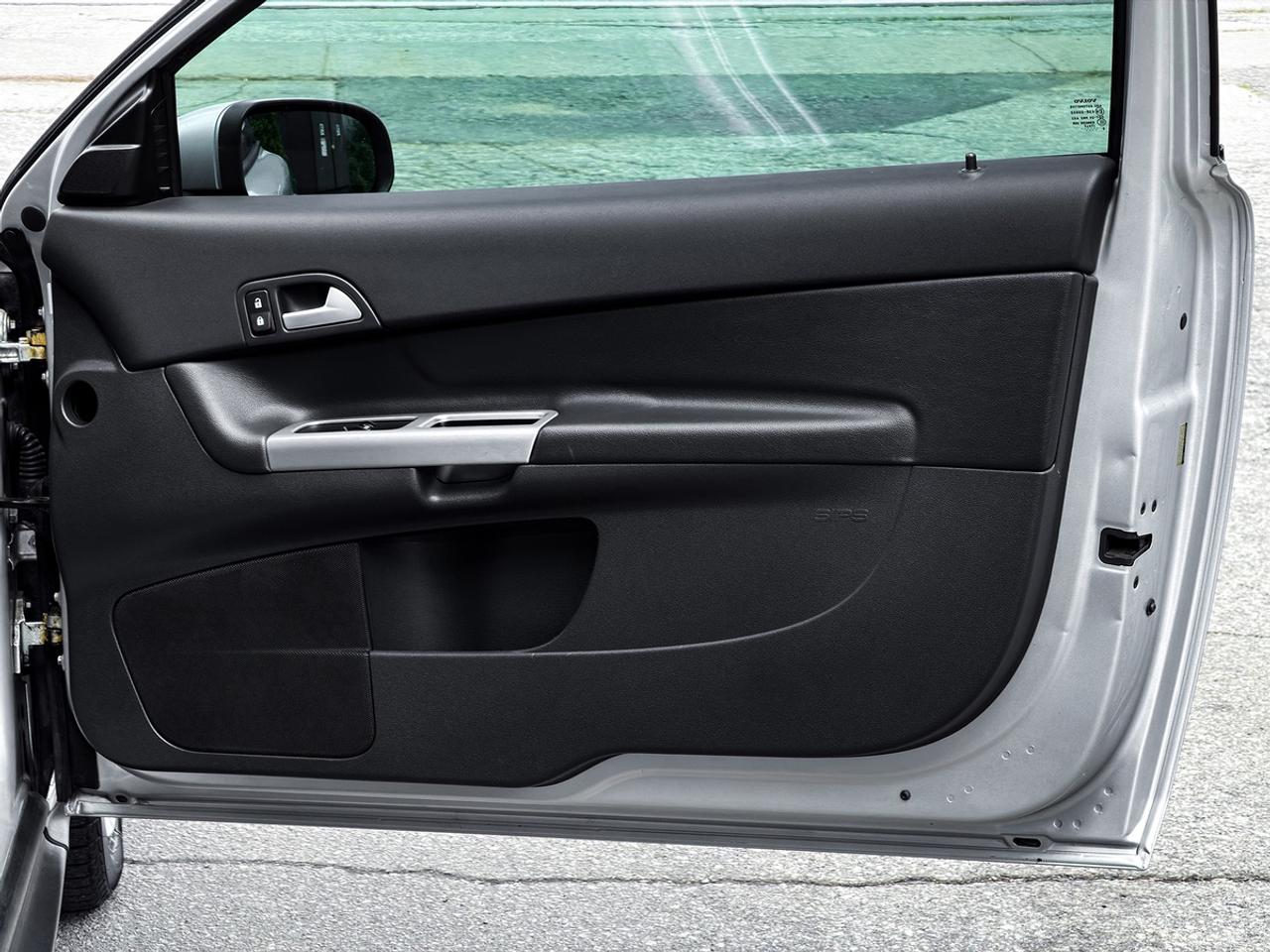 2010 Volvo C30 Cpe 2.4i Photo