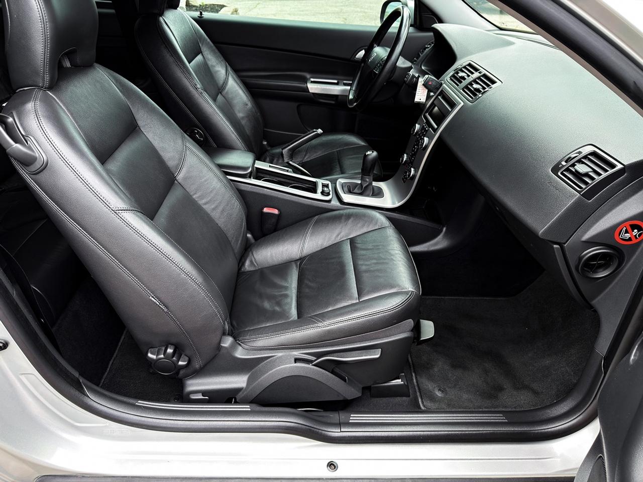 2010 Volvo C30 Cpe 2.4i Photo