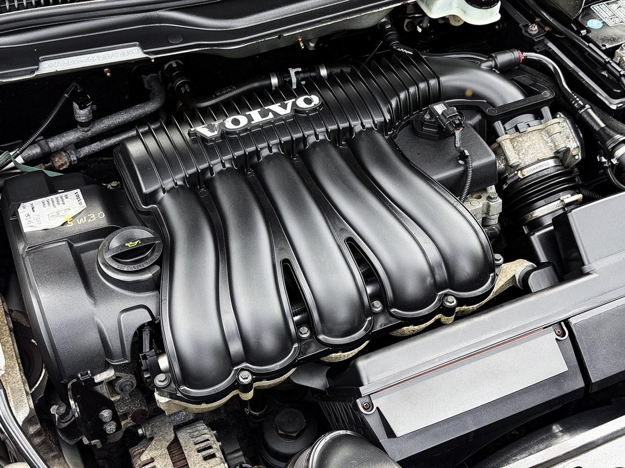2010 Volvo C30 Cpe 2.4i Photo
