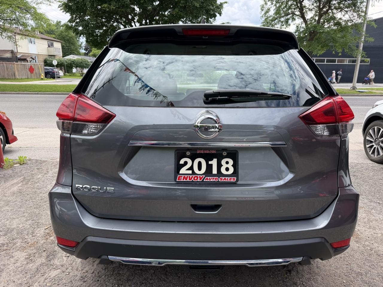 2018 Nissan Rogue S Photo