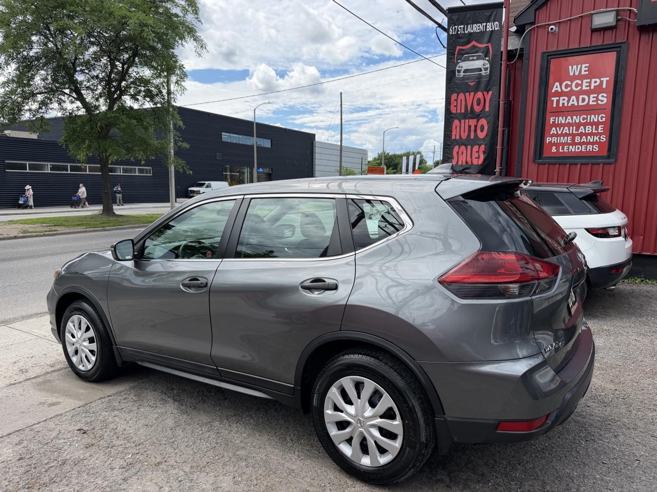 2018 Nissan Rogue S Photo