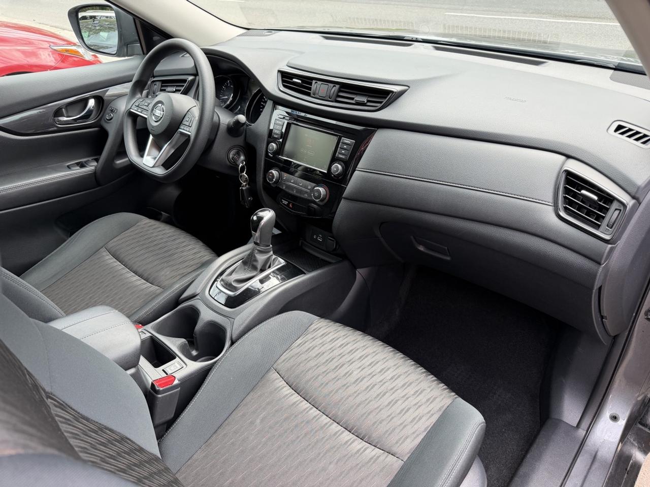 2018 Nissan Rogue S Photo