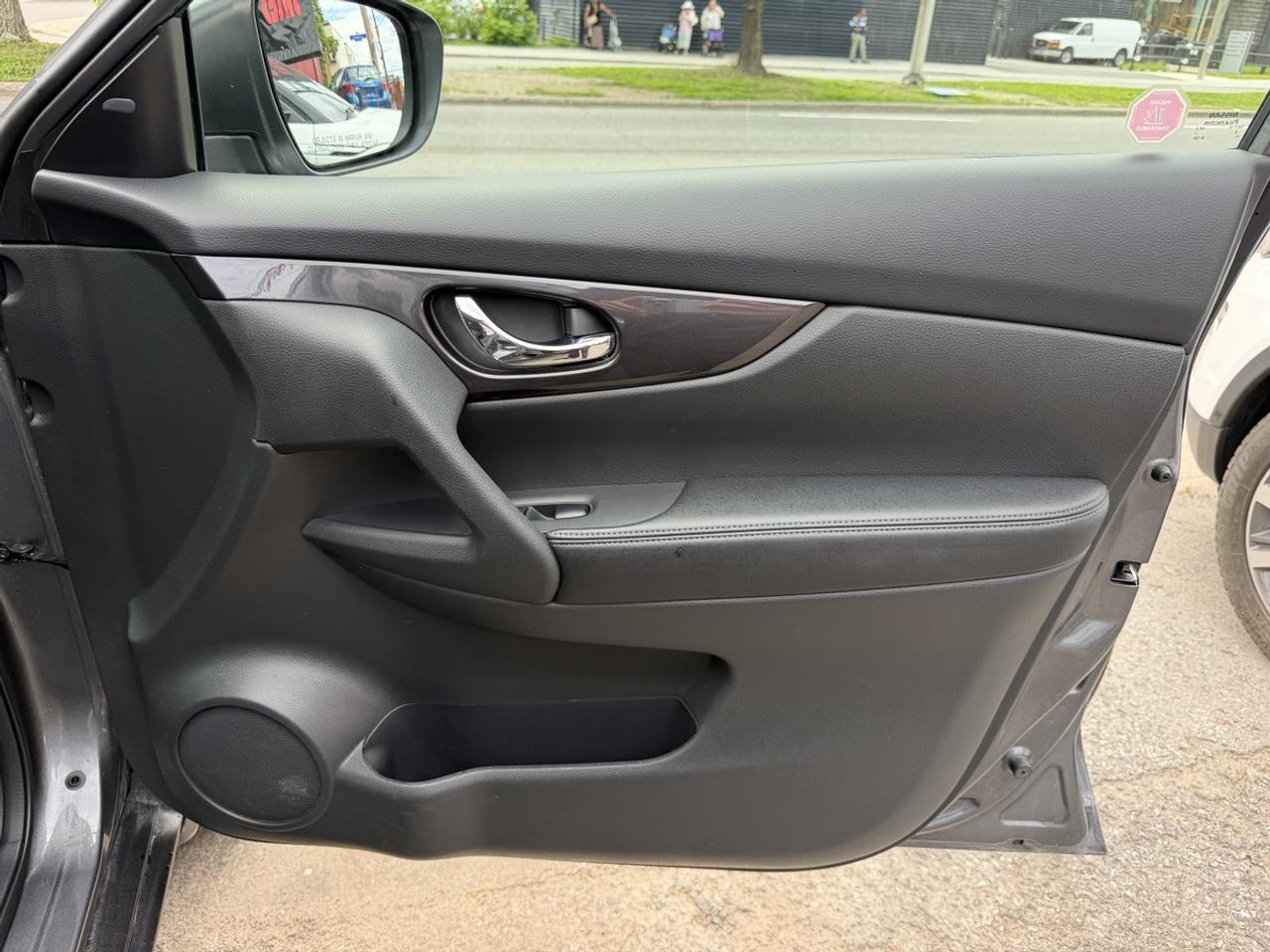 2018 Nissan Rogue S Photo