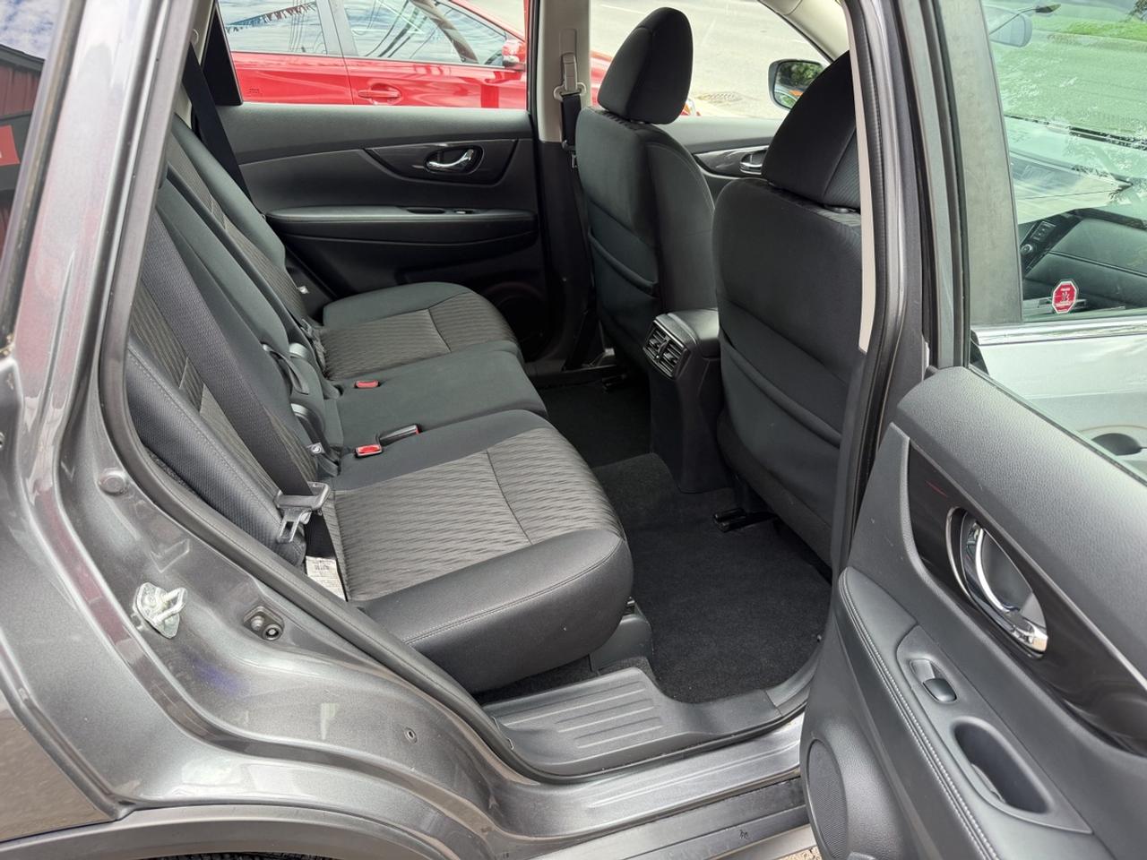 2018 Nissan Rogue S Photo