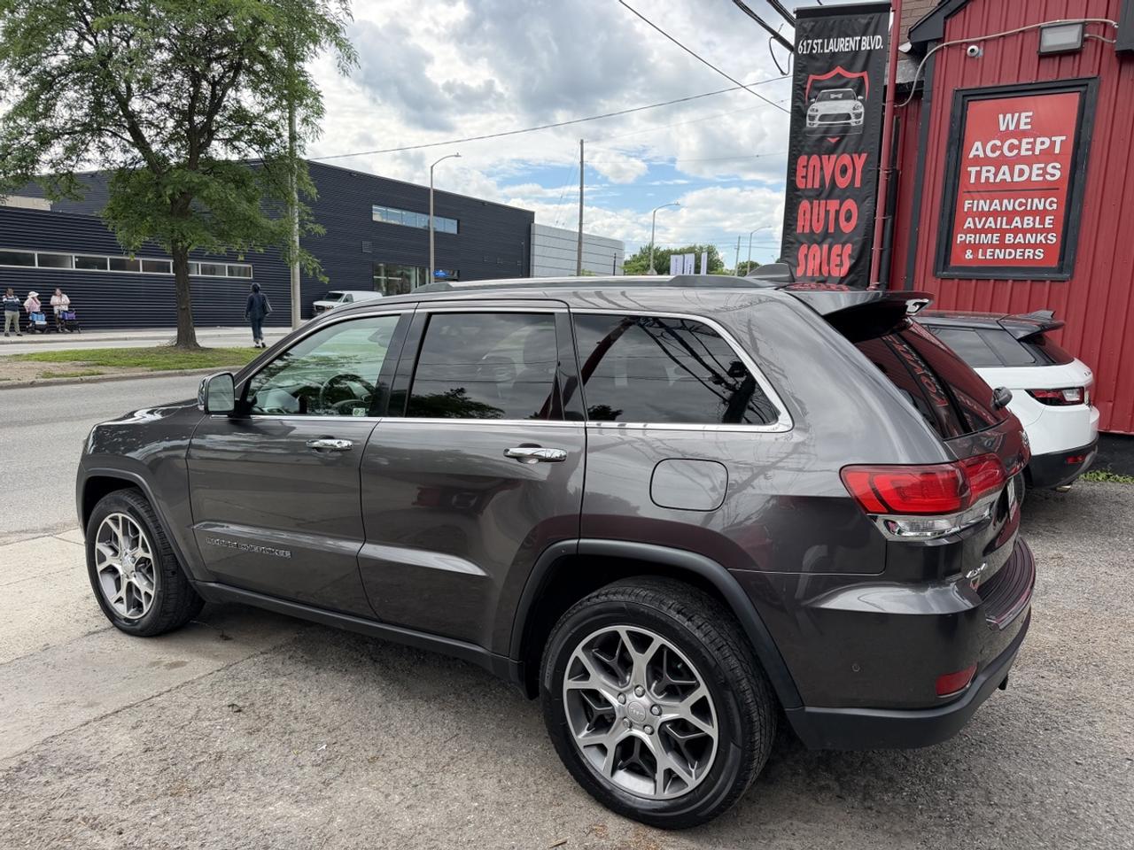 2020 Jeep Grand Cherokee LIMITED 4X4 Photo