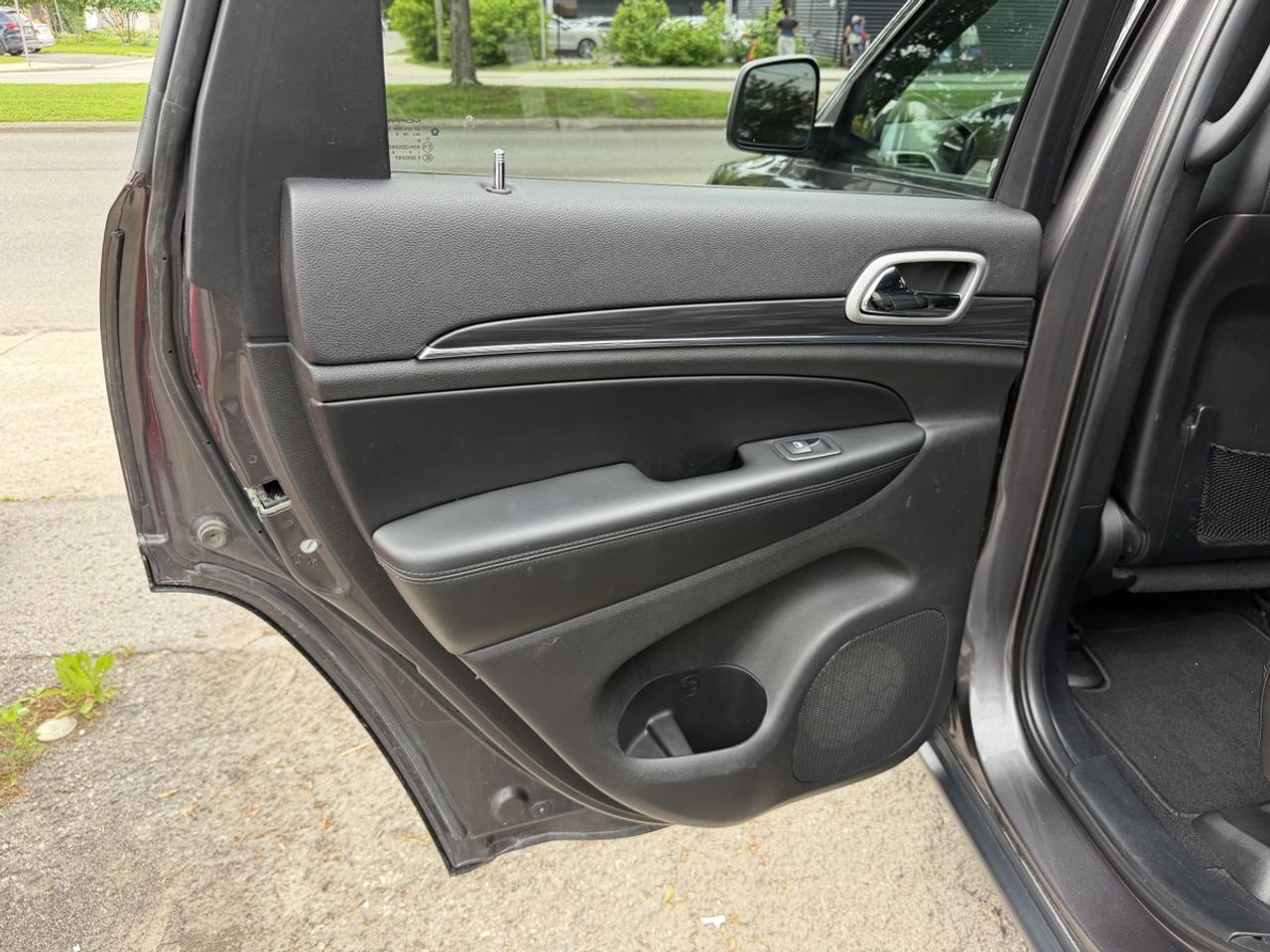 2020 Jeep Grand Cherokee LIMITED 4X4 Photo