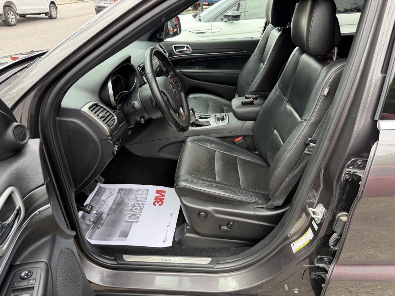 2020 Jeep Grand Cherokee LIMITED 4X4 Photo