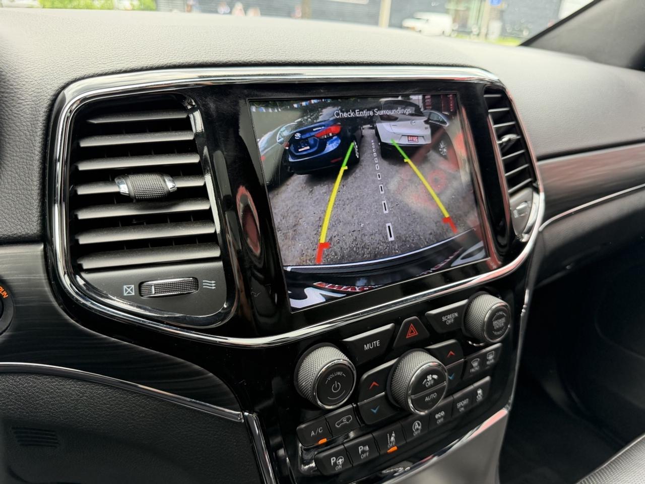 2020 Jeep Grand Cherokee LIMITED 4X4 Photo