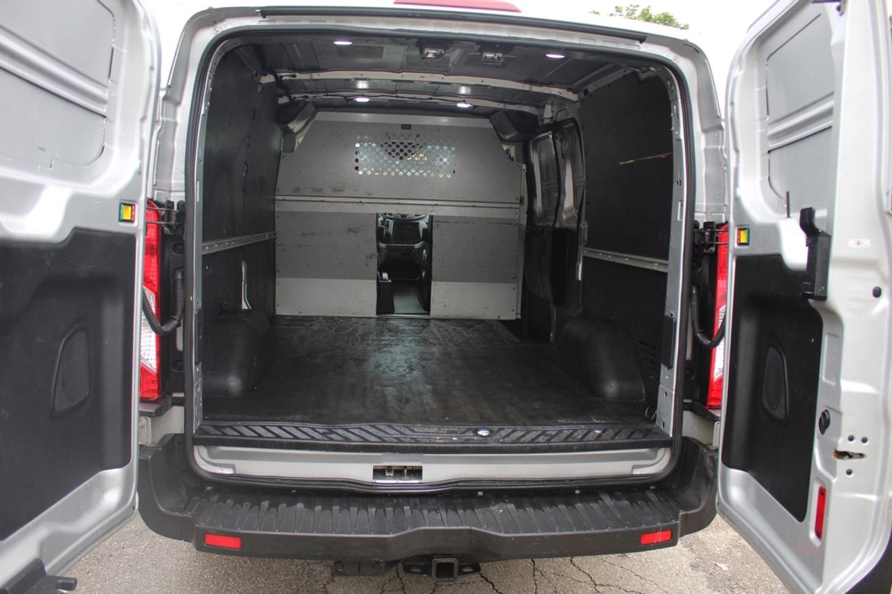 2019 Ford Transit T 150 Low Roof 130" Camera Remote starter Divider Photo
