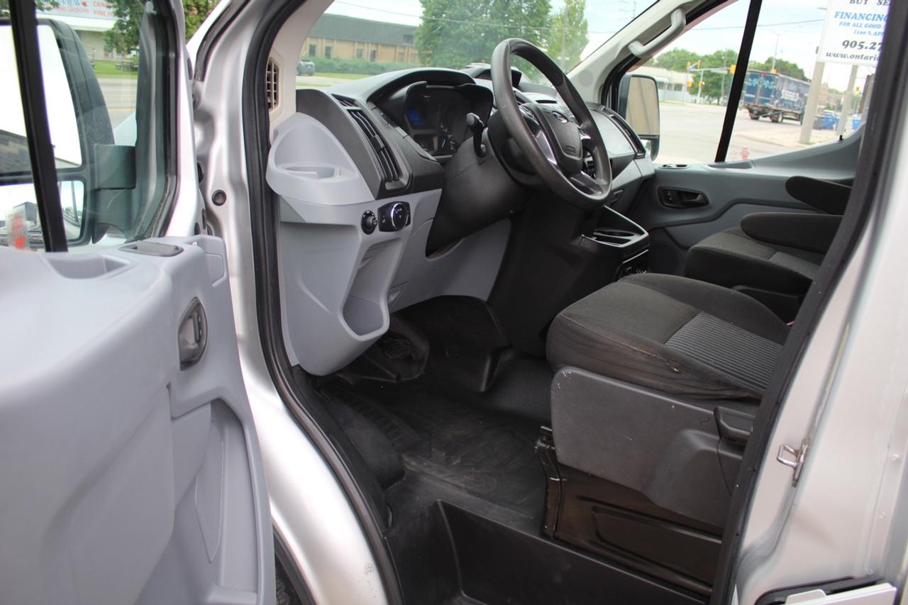 2019 Ford Transit T 150 Low Roof 130" Camera Remote starter Divider Photo