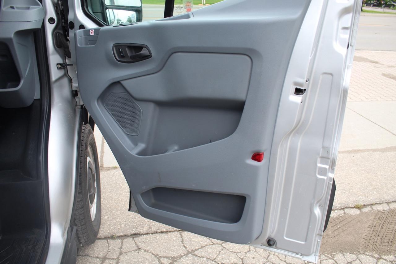 2019 Ford Transit T 150 Low Roof 130" Camera Remote starter Divider Photo