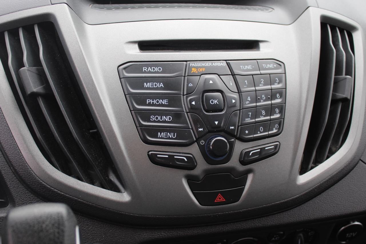 2019 Ford Transit T 150 Low Roof 130" Camera Remote starter Divider Photo