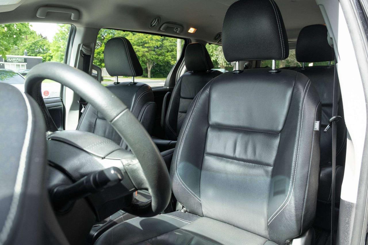 2017 Toyota Sienna SE 8-Passenger Photo